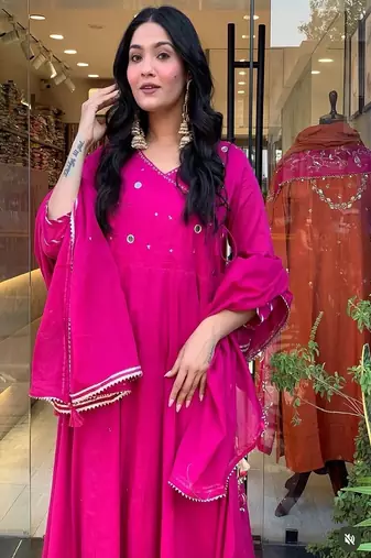 Floral embroidered v neck  cotton kurta trosuer & dupatta set