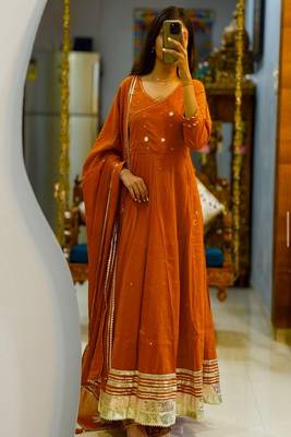 Floral embroidered v neck  cotton kurta trosuer & dupatta set 1