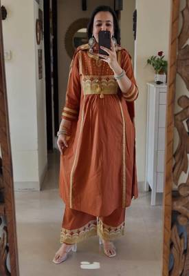 Floral embroidered round neck  cotton kurta trosuer & dupatta set 2