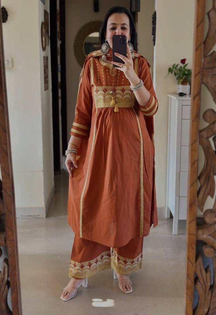 Floral embroidered round neck pure cotton kurta trosuer & dupatta set