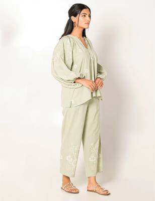 Sydney set green embroidered linen coord set 2