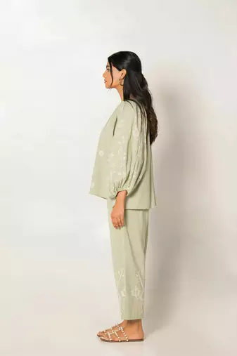 Sydney set green embroidered linen coord set