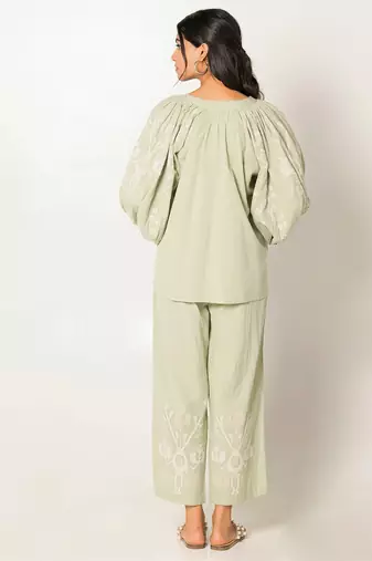 Sydney set green embroidered linen coord set