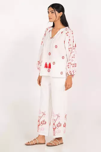 Barcelona set offwhite embroidered linen coord set