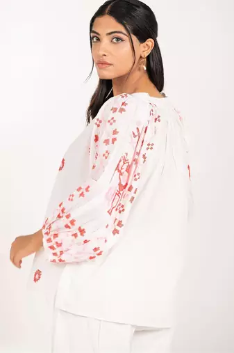 Barcelona set offwhite embroidered linen coord set