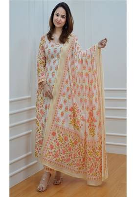 Floral embroidered v neck  cotton kurta trosuer & dupatta set 1
