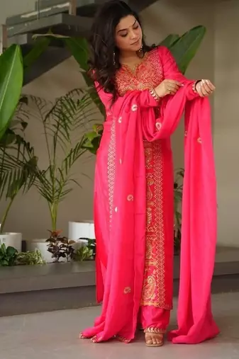 Floral embroidered round neck crepe kurta trosuer & dupatta set