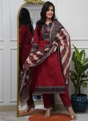 Floral embroidered round neck  cotton kurta trosuer & dupatta set 1