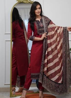 Floral embroidered round neck  cotton kurta trosuer & dupatta set 2