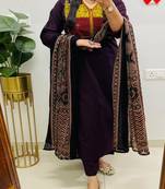 Floral embroidered v neck pure cotton kurta trosuer & dupatta set