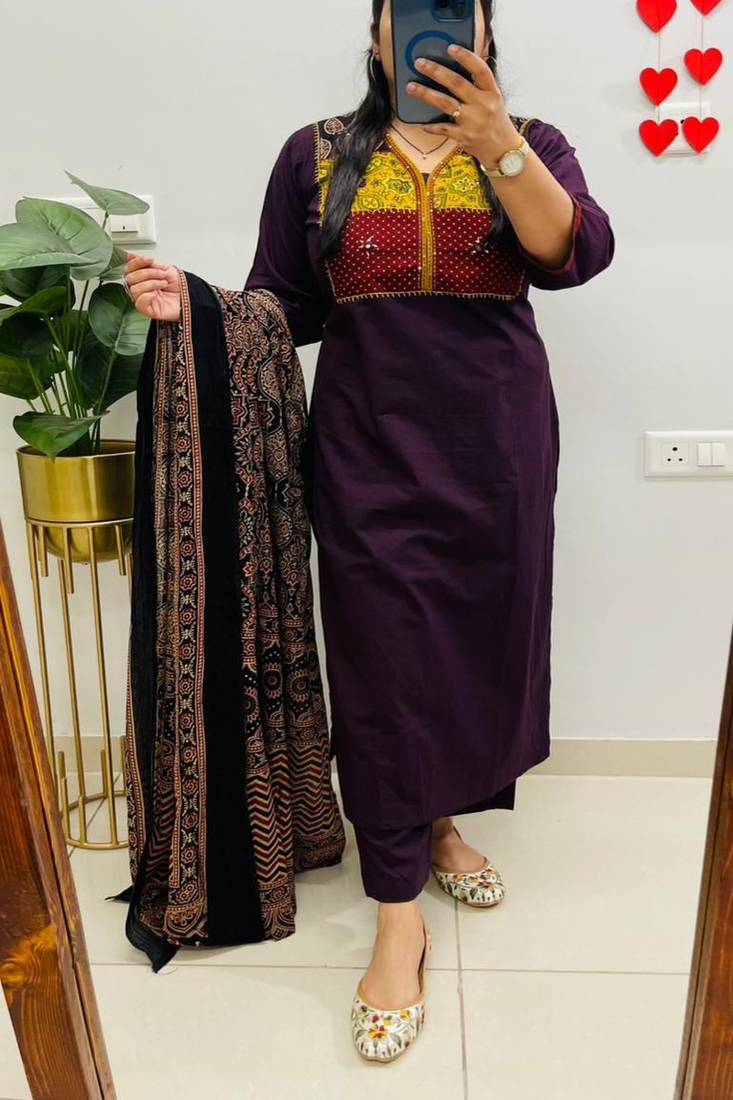 Floral embroidered v neck pure cotton kurta trosuer & dupatta set