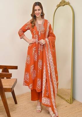Floral printed v neck  cotton kurta trosuer & dupatta set 1