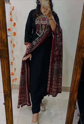 Floral embroidered round neck  cotton kurta trosuer & dupatta set 1