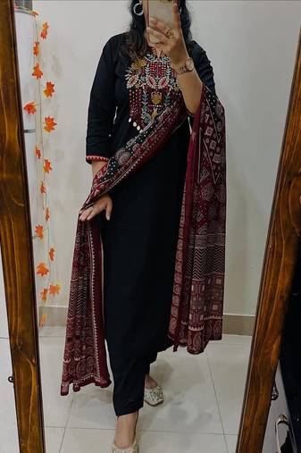 Floral embroidered round neck pure cotton kurta trosuer & dupatta set