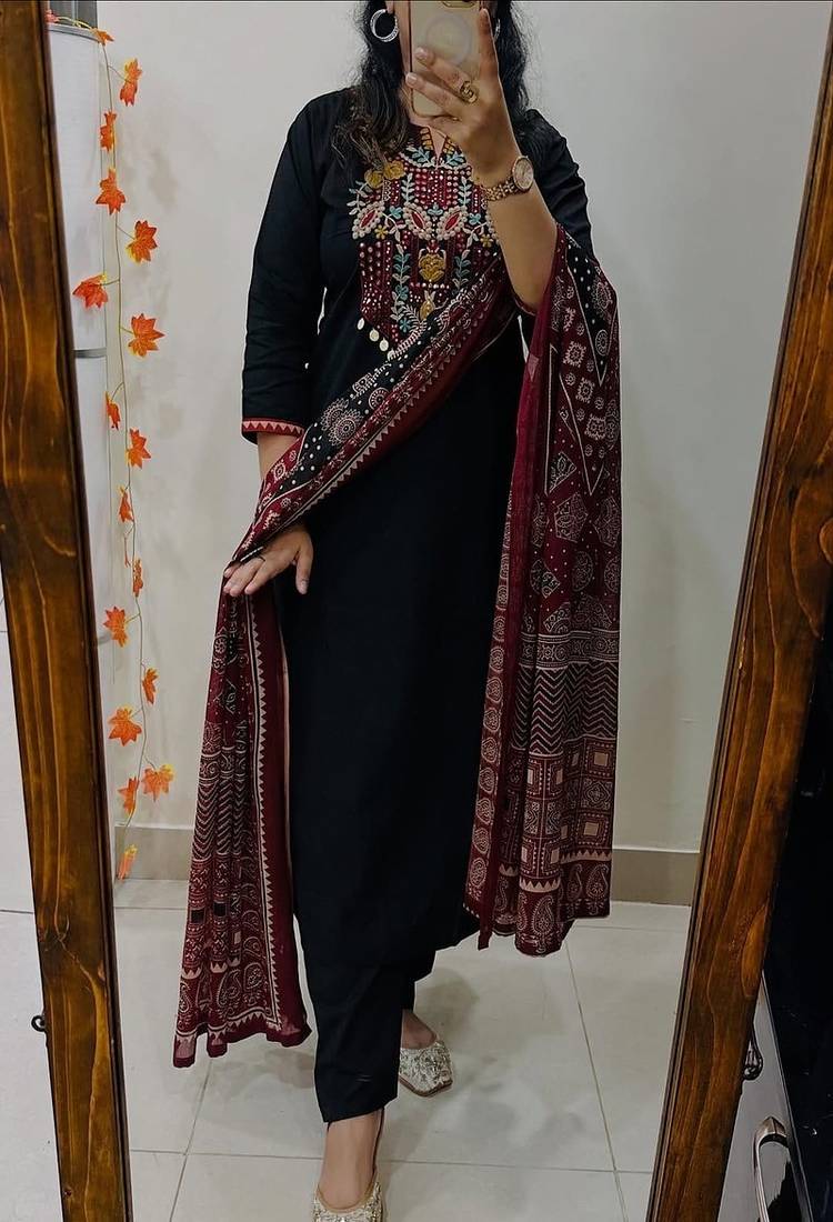 Floral embroidered round neck pure cotton kurta trosuer & dupatta set