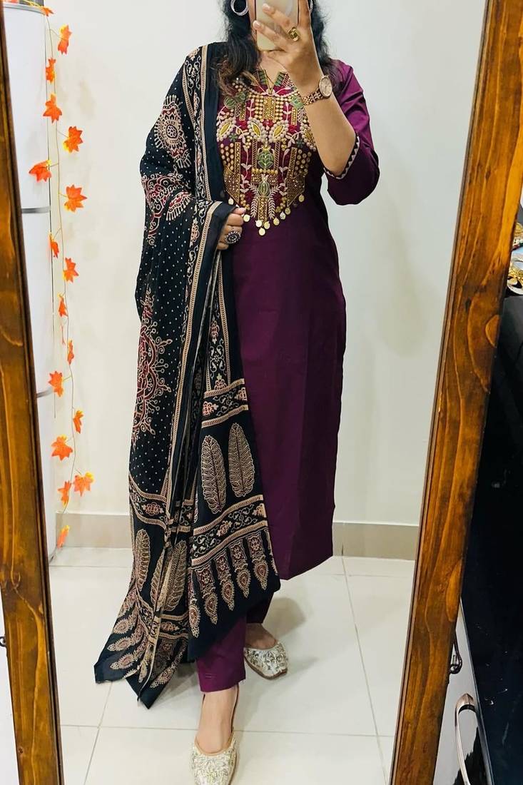 Floral embroidered round neck pure cotton kurta trosuer & dupatta set