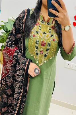 Floral embroidered round neck  cotton kurta trosuer & dupatta set 4