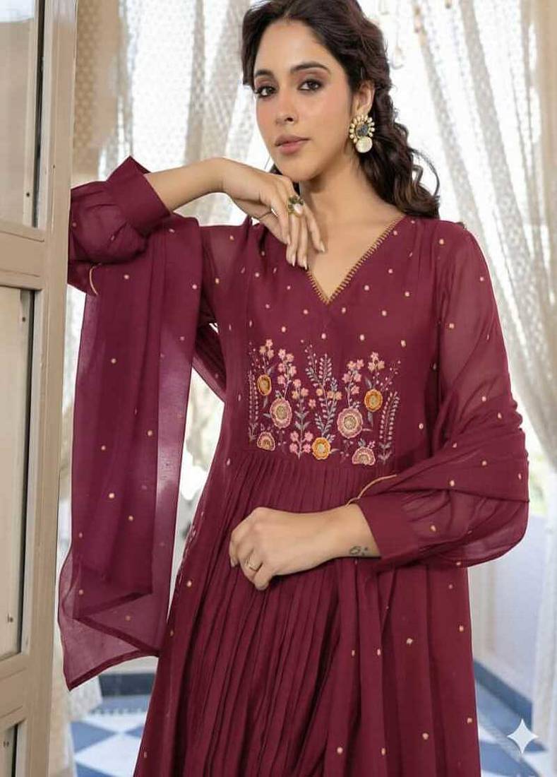 Floral embroidered v neck pure cotton kurta trosuer & dupatta set