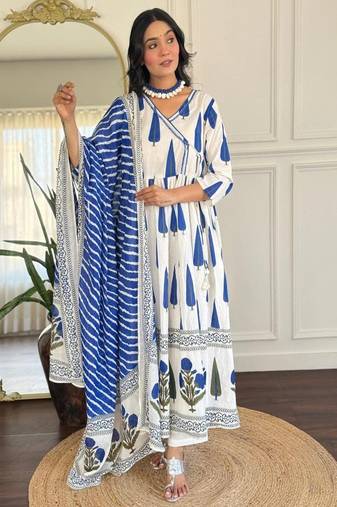 Floral printed v neck pure cotton kurta trosuer & dupatta set