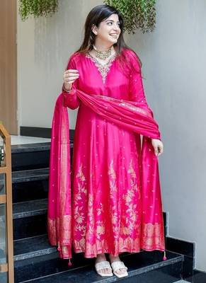 Floral embroidered v neck silk blend kurta trosuer & dupatta set 1