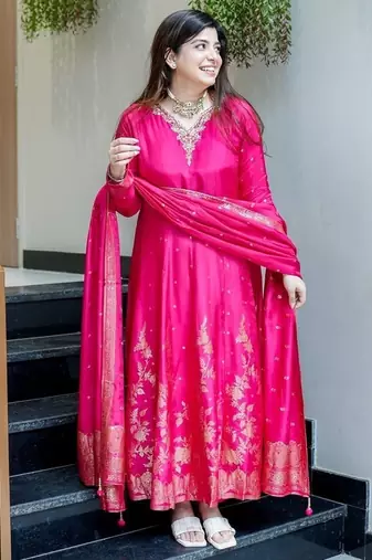 Floral embroidered v neck silk kurta trosuer & dupatta set