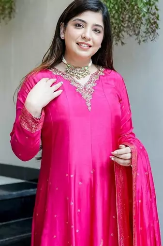 Floral embroidered v neck silk blend kurta trosuer & dupatta set