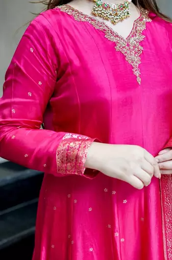 Floral embroidered v neck silk blend kurta trosuer & dupatta set
