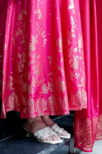 Floral embroidered v neck silk blend kurta trosuer & dupatta set