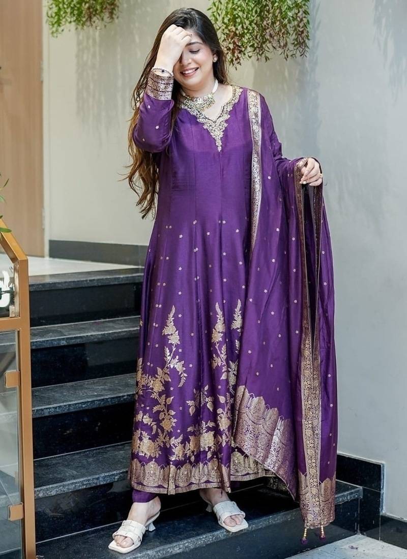 Floral embroidered v neck silk kurta trosuer & dupatta set