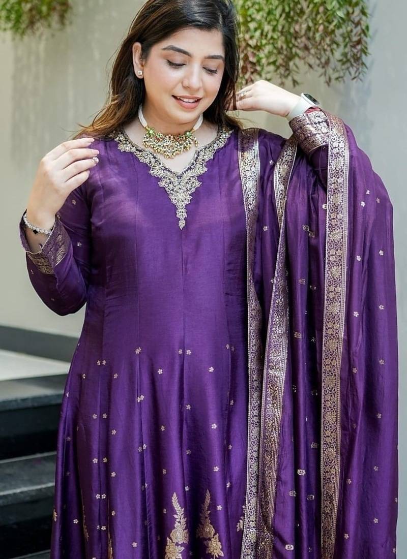 Floral embroidered v neck silk kurta trosuer & dupatta set