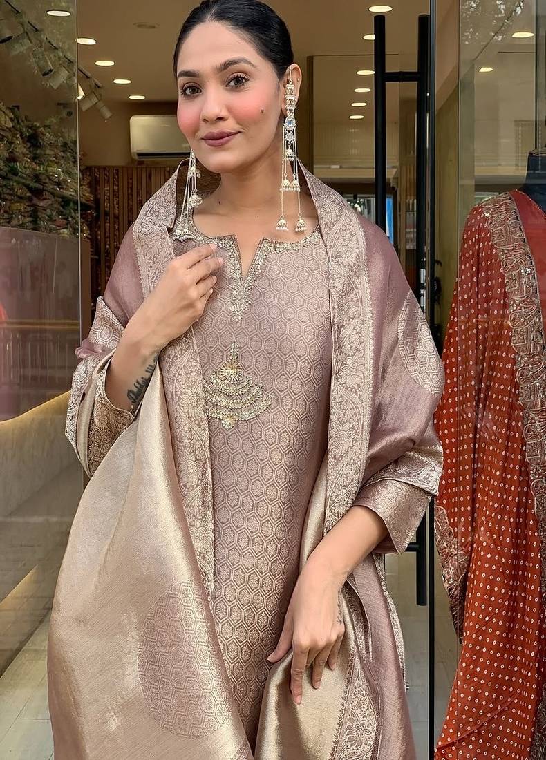 Floral embroidered round neck tissue kurta trosuer & dupatta set