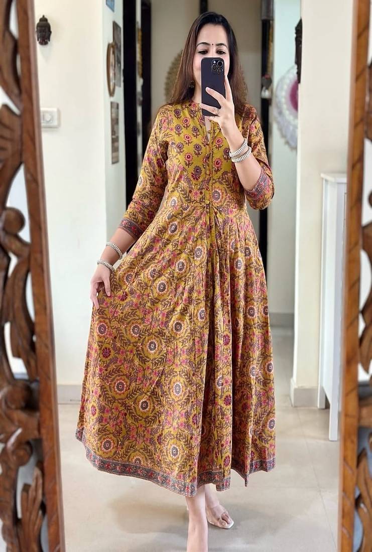 Floral embroidered round neck pure cotton kurta trosuer & dupatta set