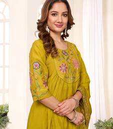 Pear Color Embroidery Thread With Hand Work Viscose Roman Silk Kurta pant Set