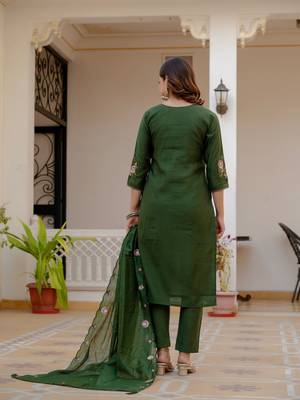 Green Color Embroidery Sequins with Hand Work Viscose Silk Kurta Pent Set 3