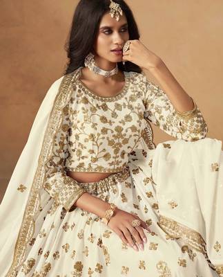 Off White Organza Heavy Thread Embroidery Sequins Work Lehenga Choli 4