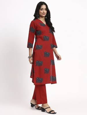 maroon cotton ethnic motifs straight kurta pant dupatta set 5