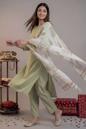 green silk blend straight kurta pant with handblock print kota doriya dupatta set
