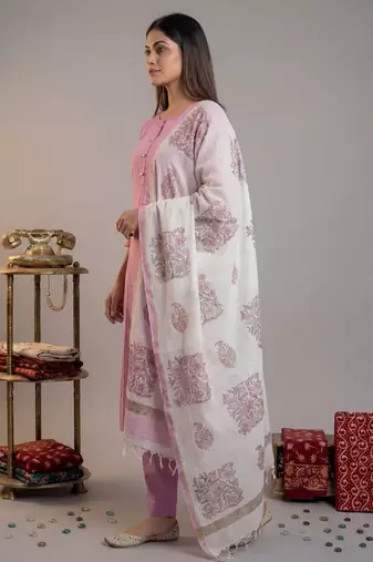 mauve silk blend straight kurta pant with handblock print kota doriya dupatta set
