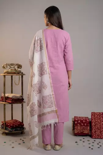 mauve silk blend straight kurta pant with handblock print kota doriya dupatta set