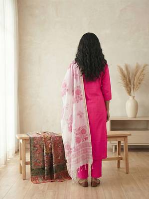 pink silk blend straight kurta pant with handblock print kota doriya dupatta set 3