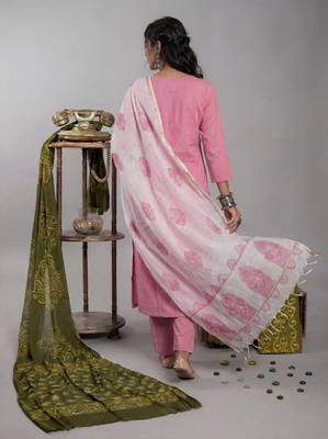 peach silk blend straight kurta pant with handblock print kota doriya dupatta set 3