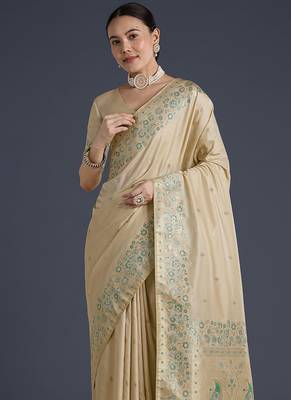 Cream faux banarasi satin silk blend saree with zari border and butti work 3