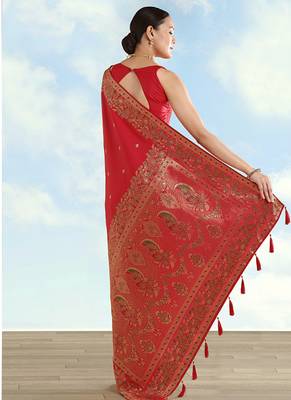Red faux banarasi satin silk blend saree with zari border and butti work 4