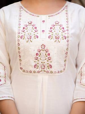 white Color Embroidery Sequins with Hand Work Viscose Silk Kurta Pent Set 4