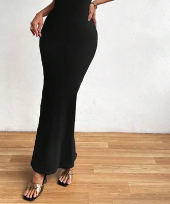 black polyester maxi dress with slim fit bodycon design 3