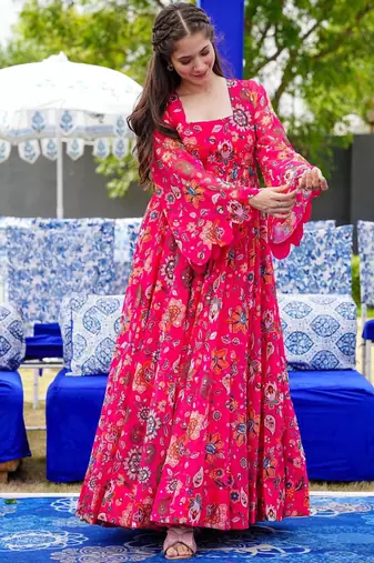 Pink georgette digital print designer gown for festive