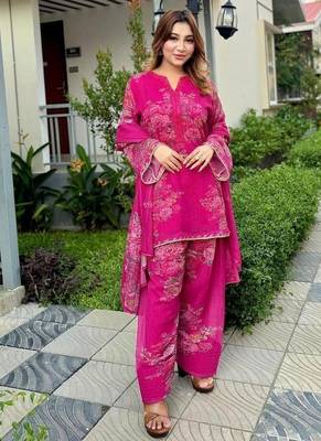 magenta pink floral print kurta set with wide-leg pants and dupatta 1