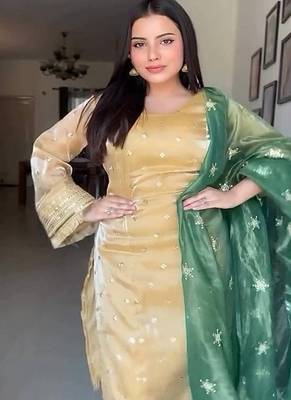 mustard gold kurta with green dupatta 1