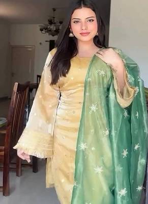mustard gold kurta with green dupatta 2