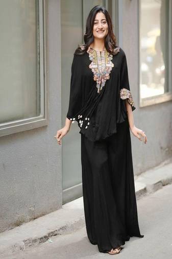 black embroidered kaftan set